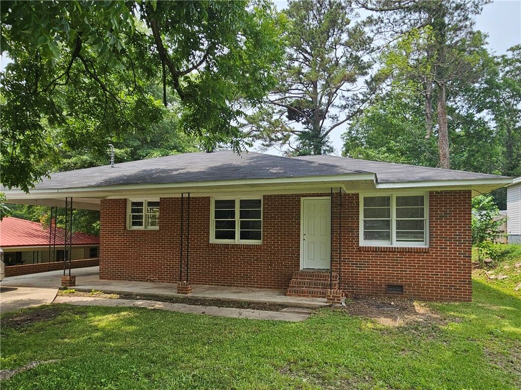 Property Photo: 1809 29th Street AL 36854