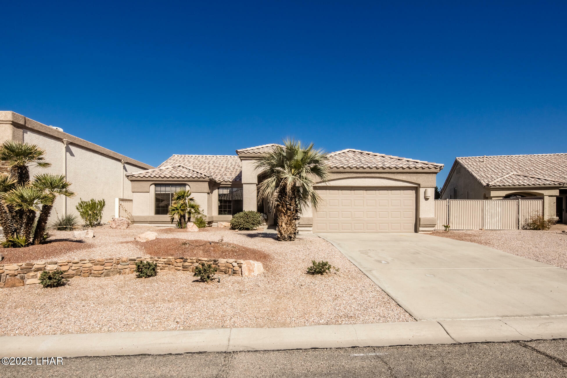 Property Photo: 2423 E George Ln AZ 86404
