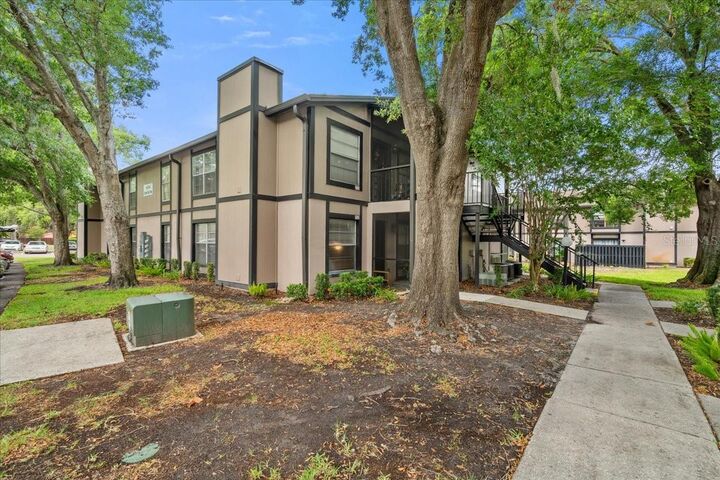 4004 Dream Oak Place 102  Tampa FL 33613 photo