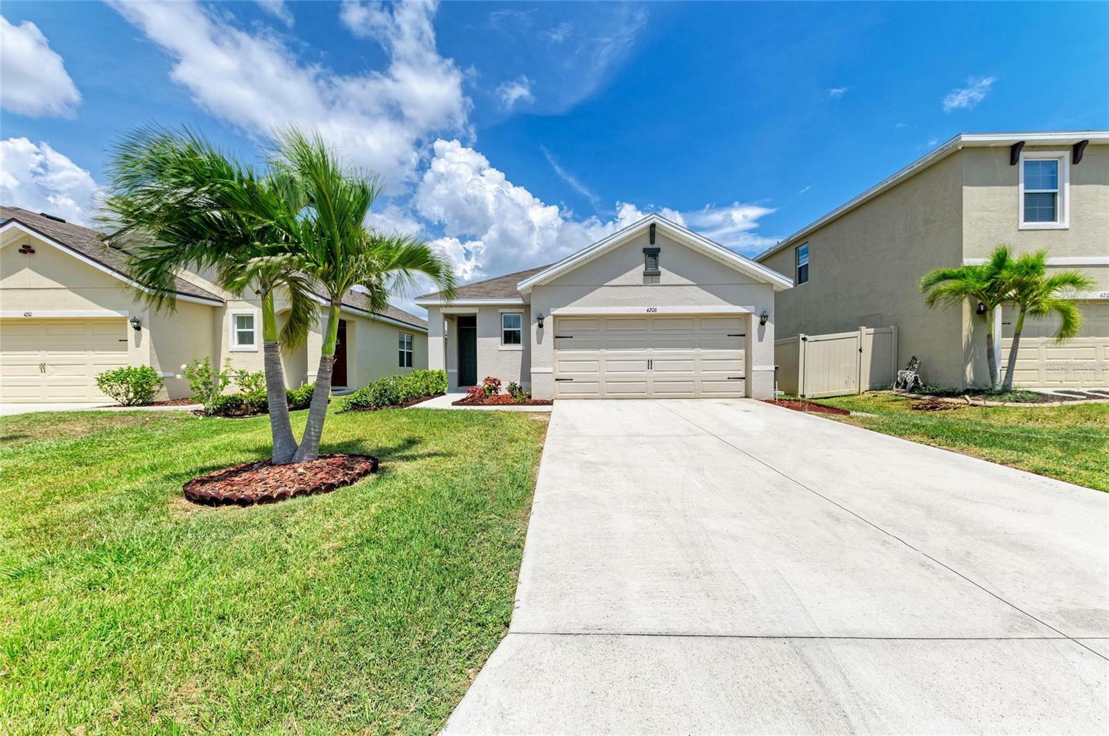 Property Photo: 4206 Park Willow Avenue FL 34221