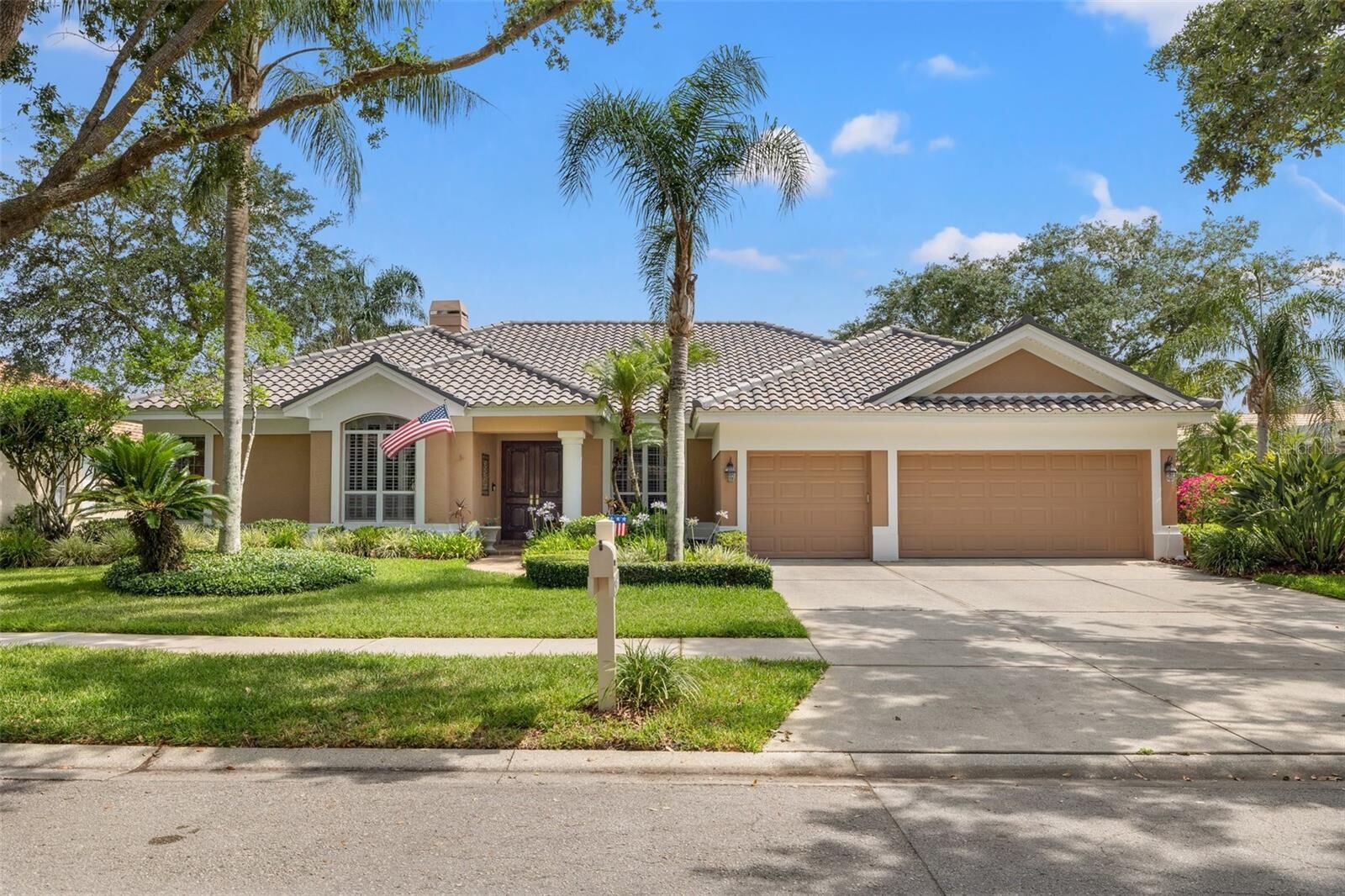 Property Photo: 9348 Deer Creek Drive FL 33647