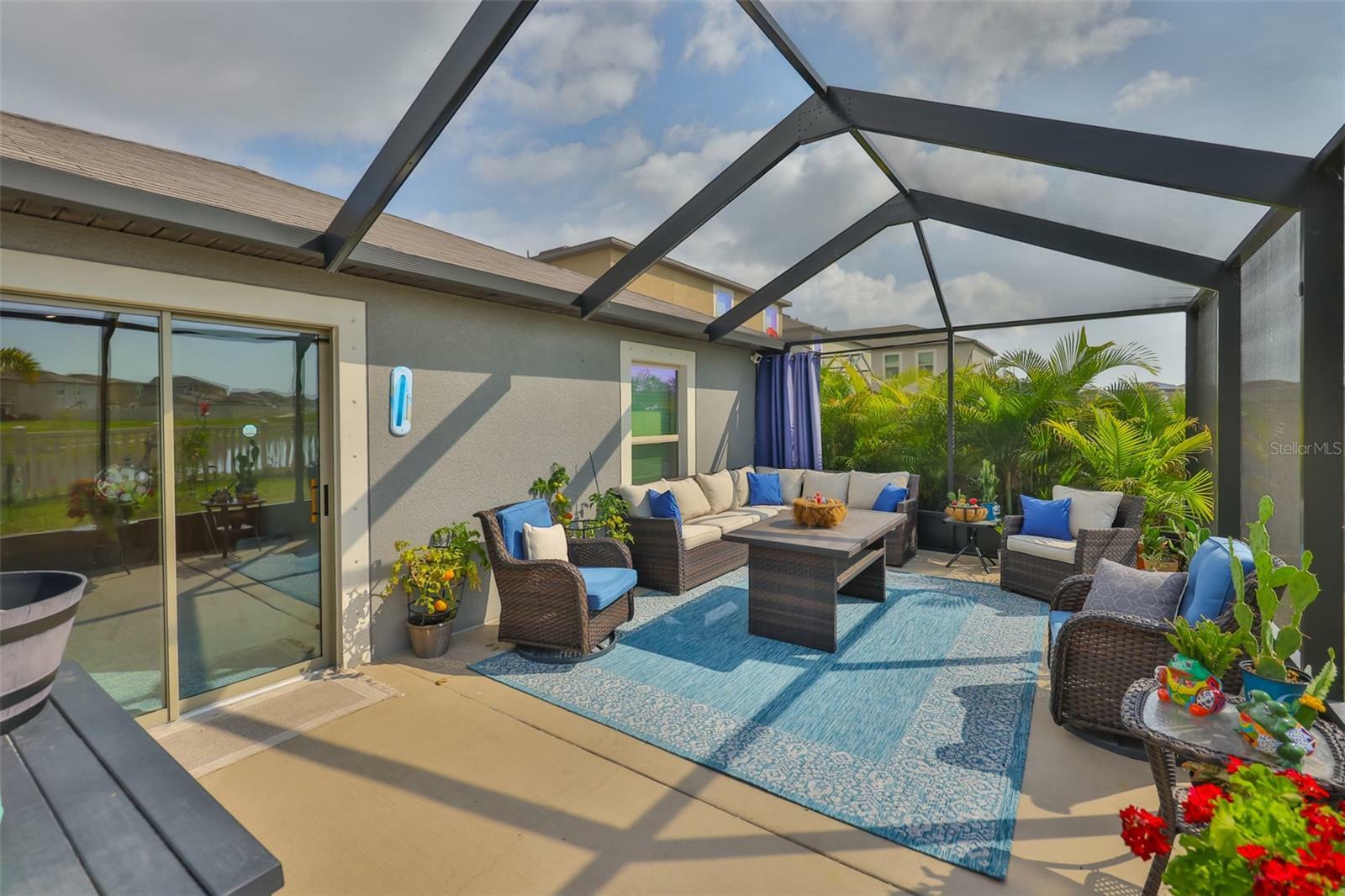 Property Photo: 9423 Lemon Drop Loop FL 33573