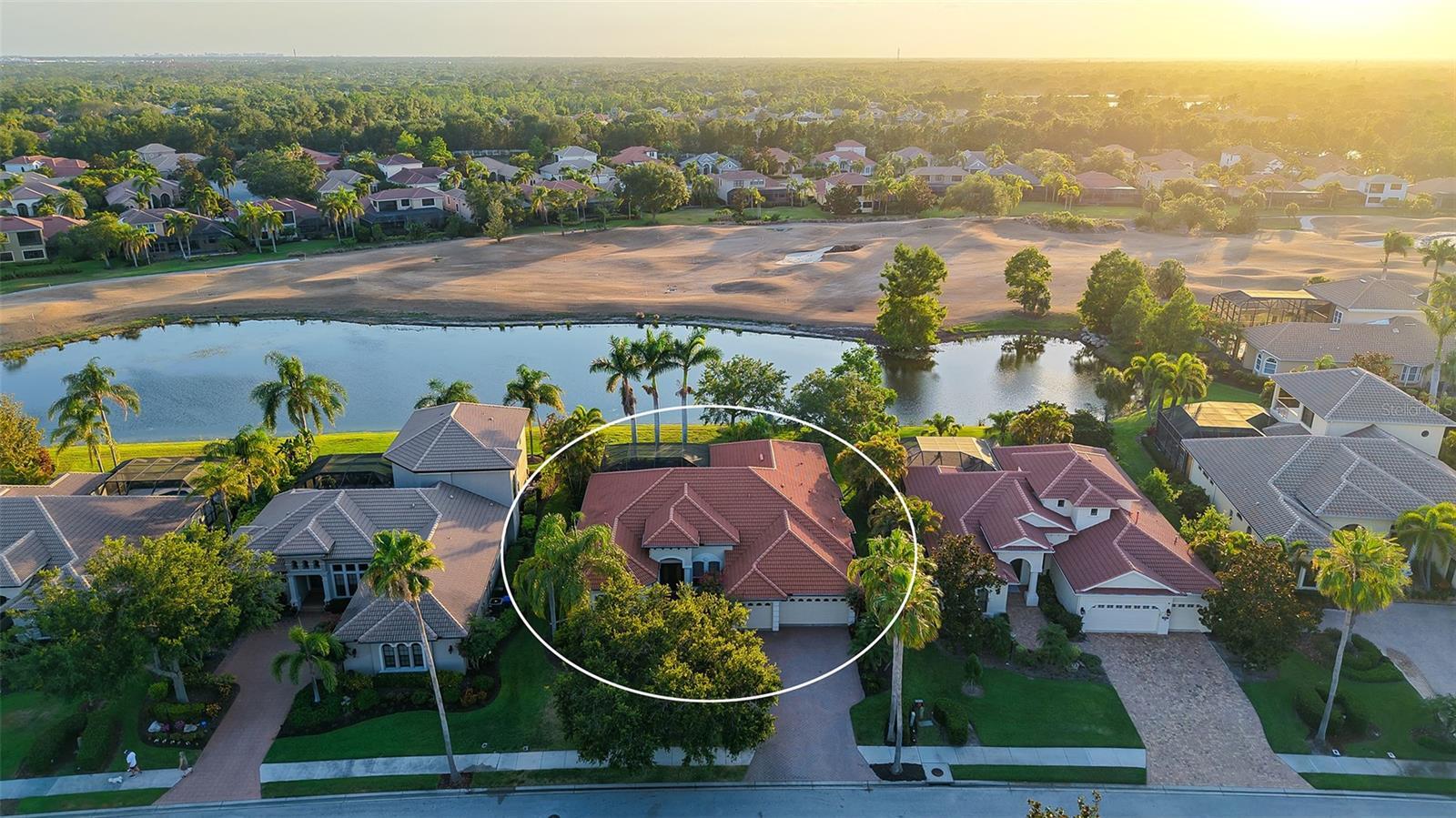 Property Photo: 6914 Dominion Lane FL 34202
