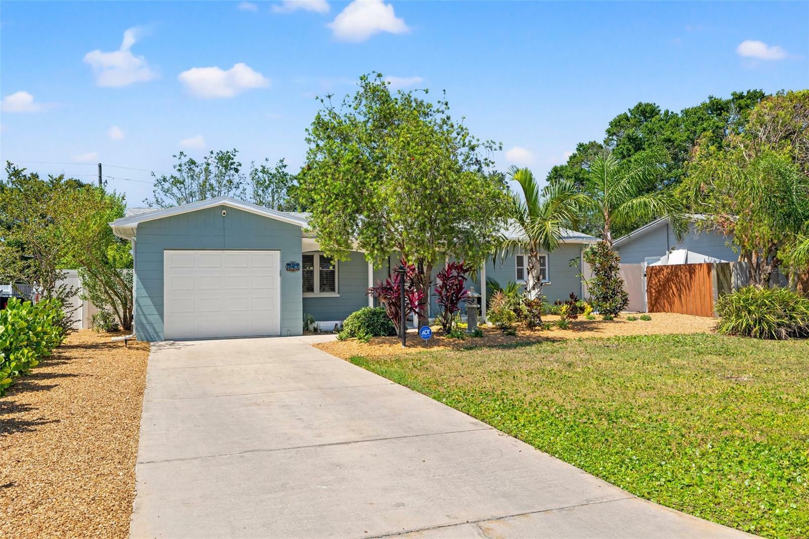 Property Photo: 743 43rd Avenue NE FL 33703