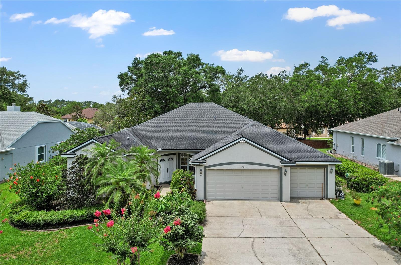 Property Photo:  468 Alinole Loop  FL 32746 