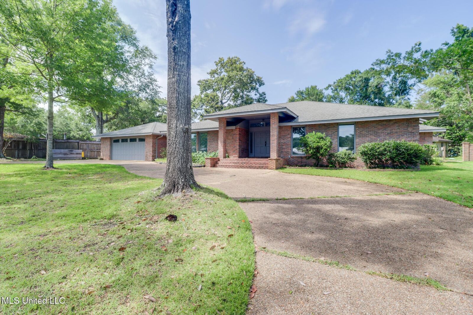 Property Photo:  14000 Cerro Verde Drive  MS 39564 
