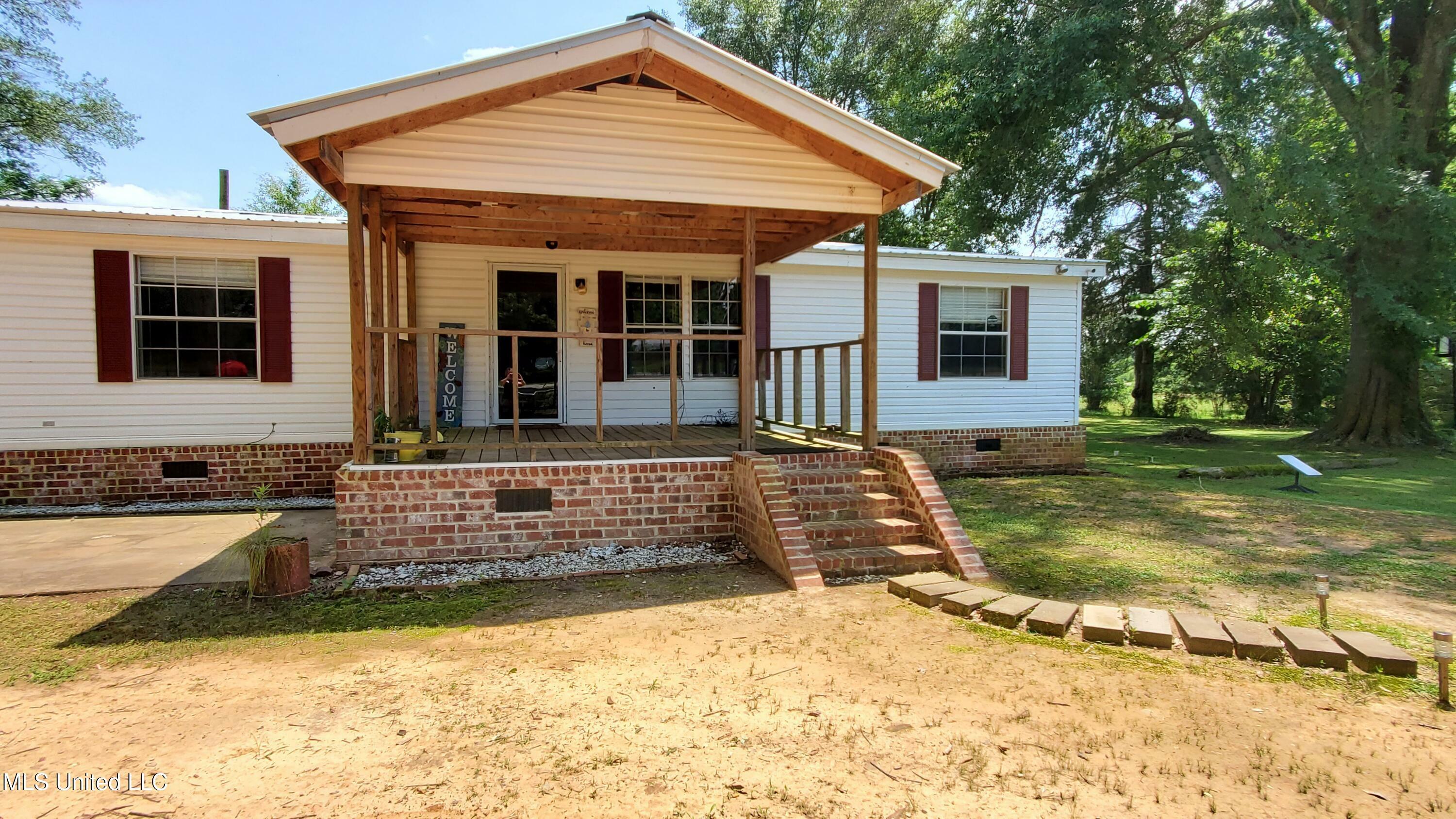 Property Photo: 7362 Ms-488 MS 39051