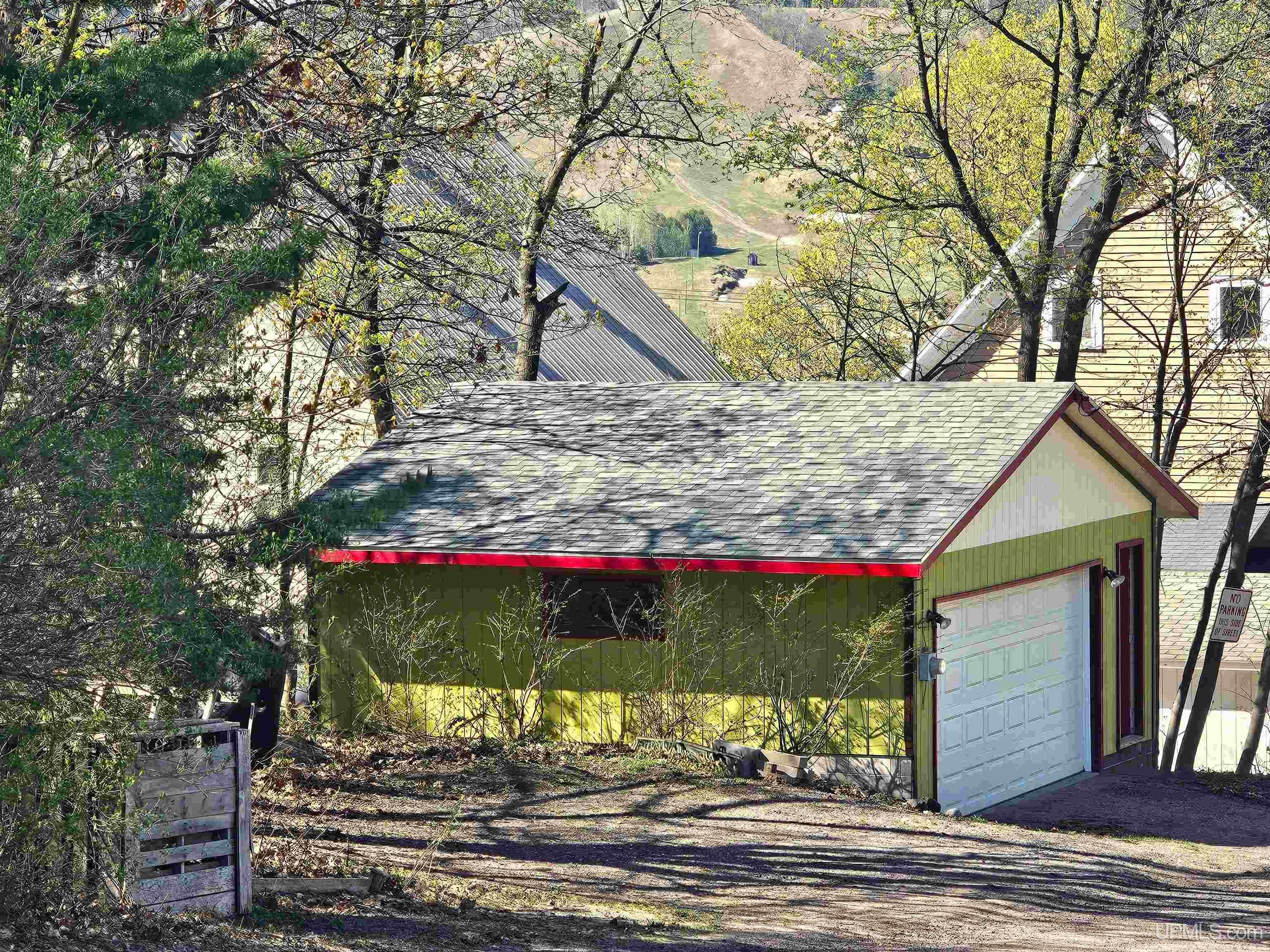 Property Photo: 400 Emerald Street MI 49931