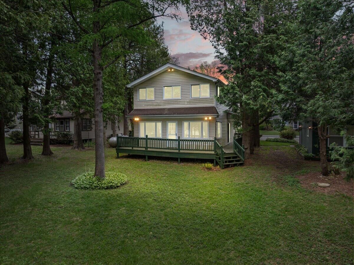 Property Photo:  1324 W Green Lake Dr  WI 53090 