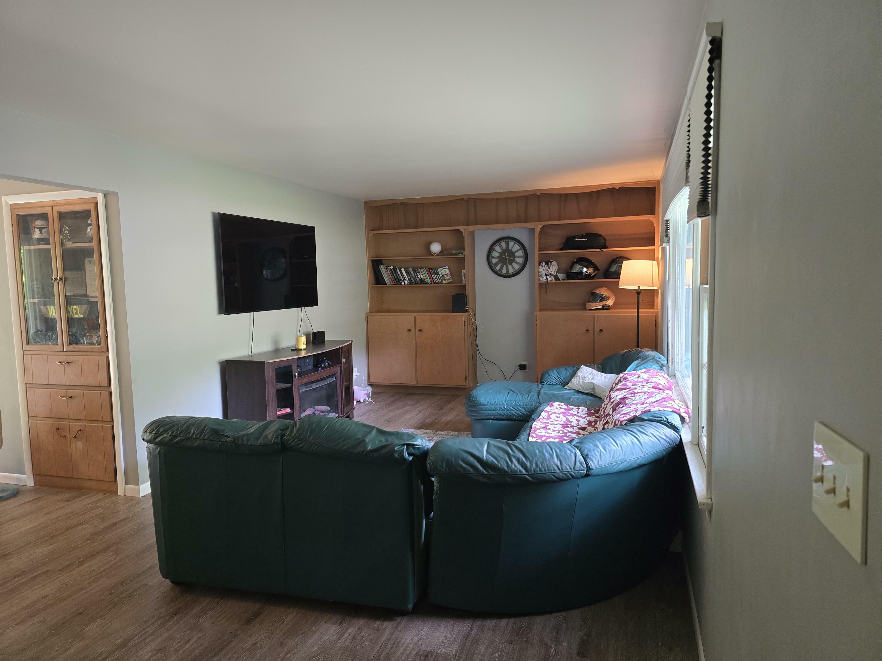 Property Photo: 510 E Lewis Street MI 49461