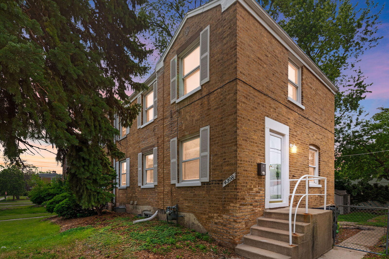 Property Photo: 4308 Oak Street IL 60104