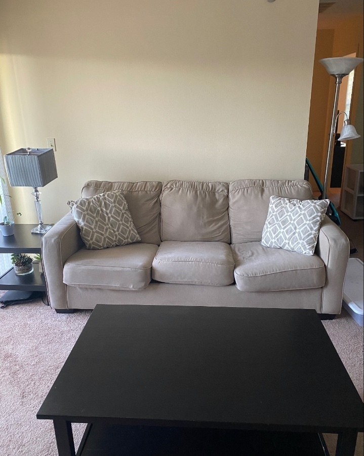 Property Photo: 208 Glengarry Drive 301 IL 60108
