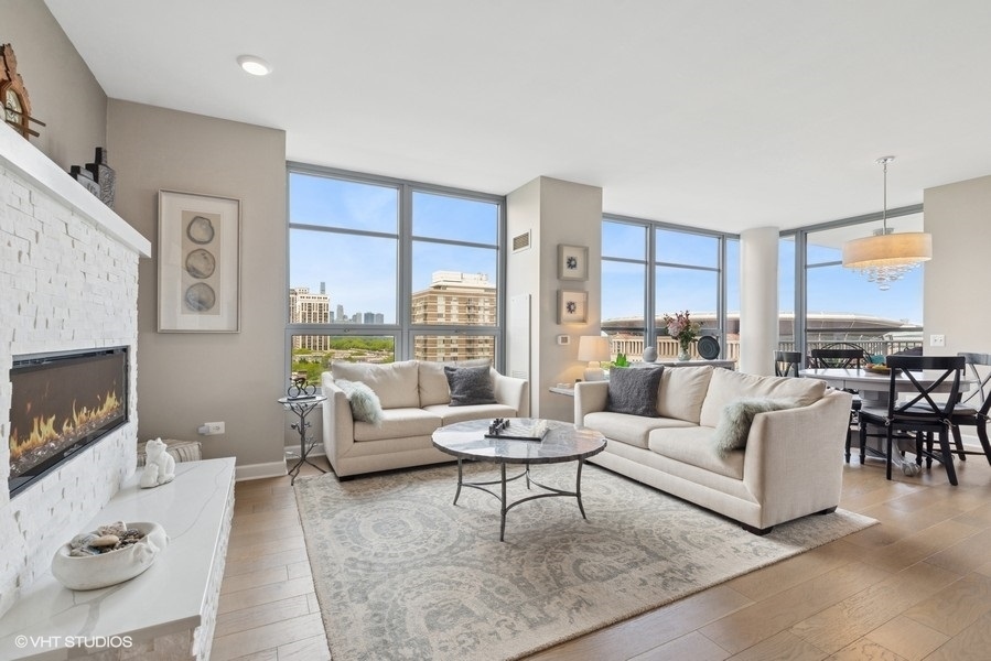 Property Photo: 1600 S Prairie Avenue 1002 IL 60616