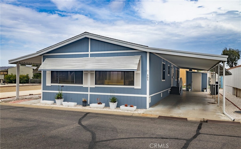 Property Photo:  5001 W Florida Avenue 305  CA 92545 