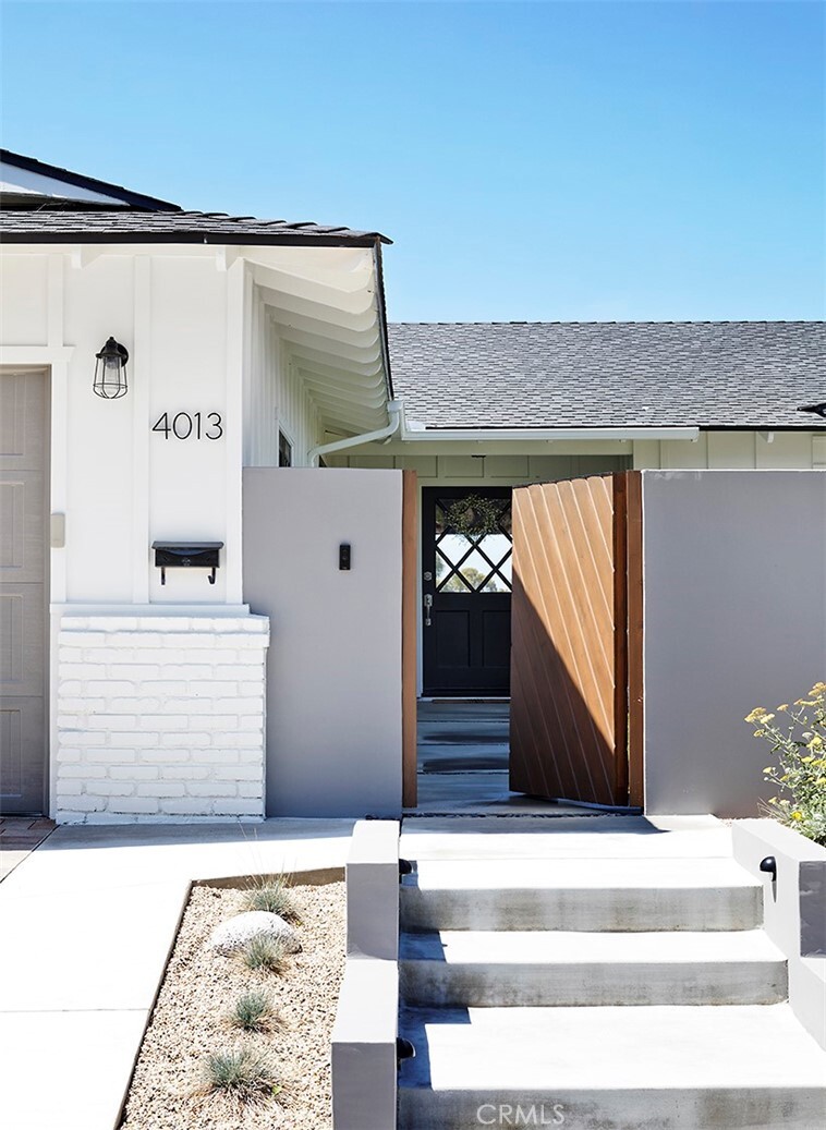 Property Photo:  4013 Calle Mayo  CA 92673 