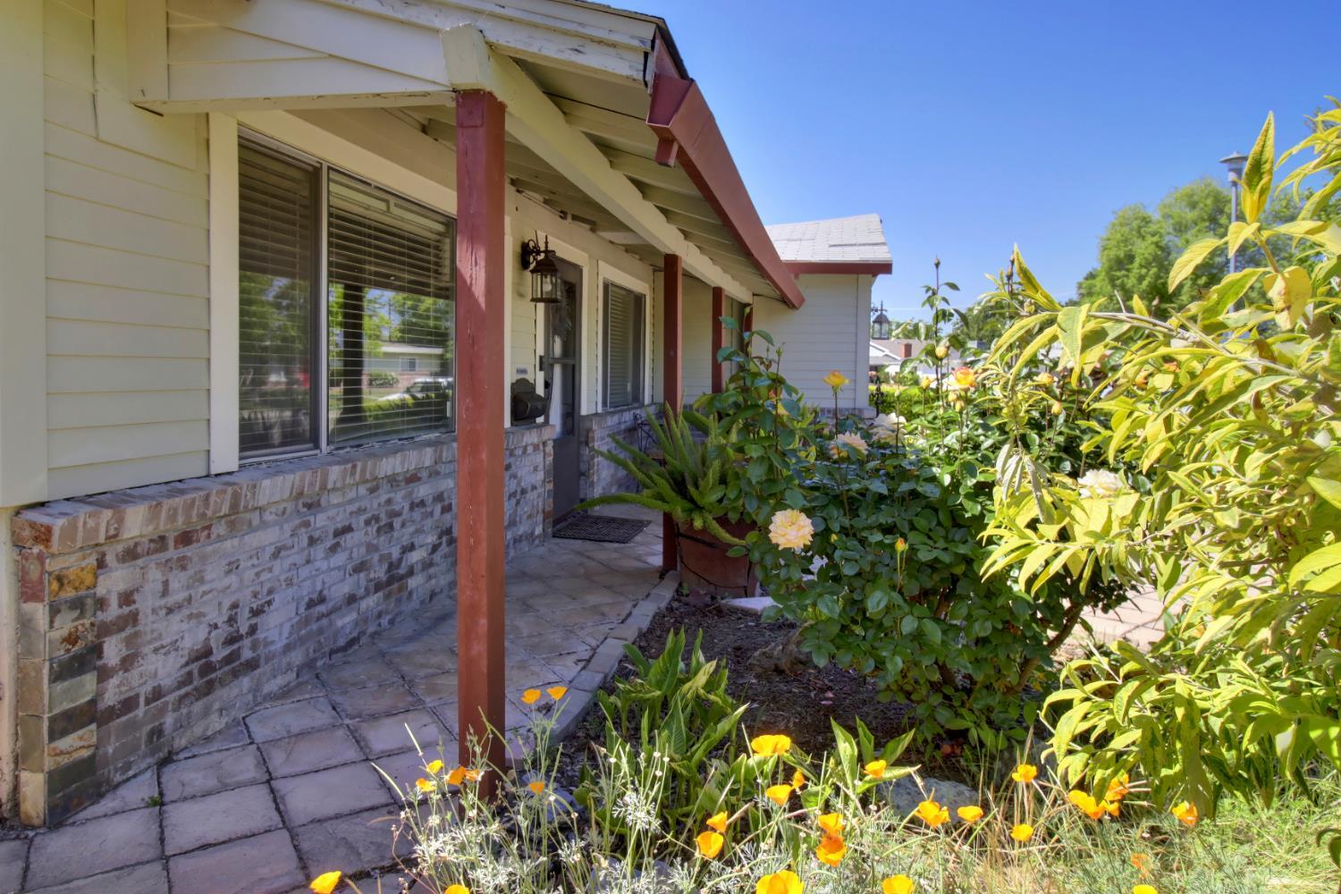 Property Photo: 2500 Fernandez Drive CA 95822