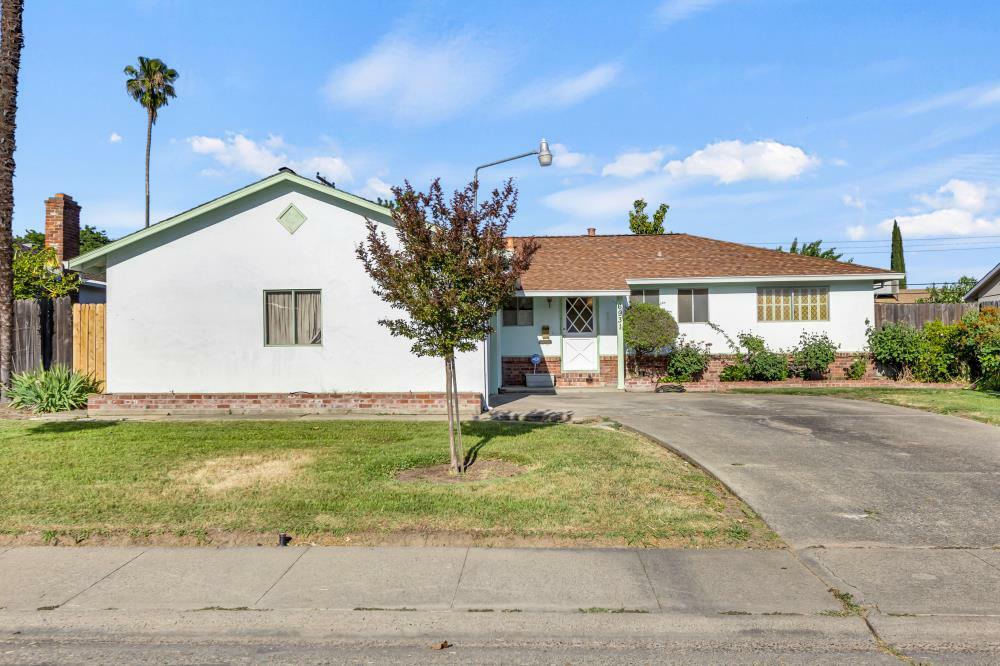 Property Photo:  6931 23rd Street  CA 95822 