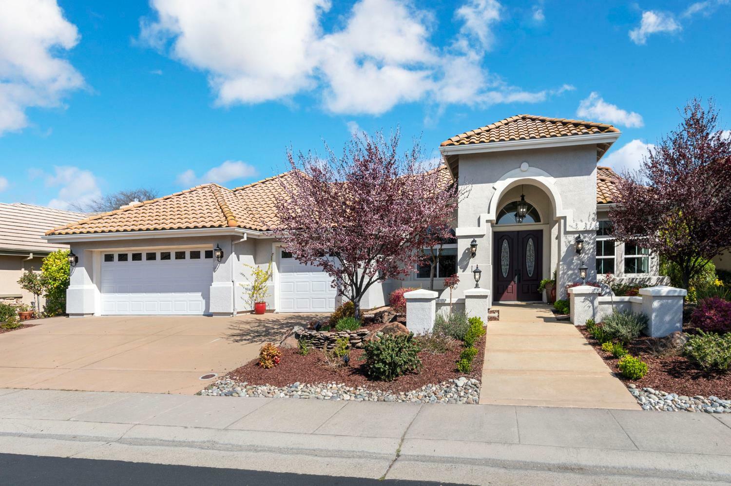 Property Photo: 7096 Firefly Green CA 95747