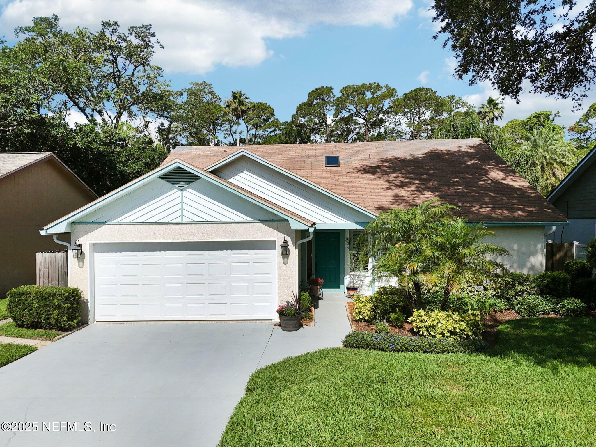 Property Photo: 105 Solano Woods Drive FL 32082