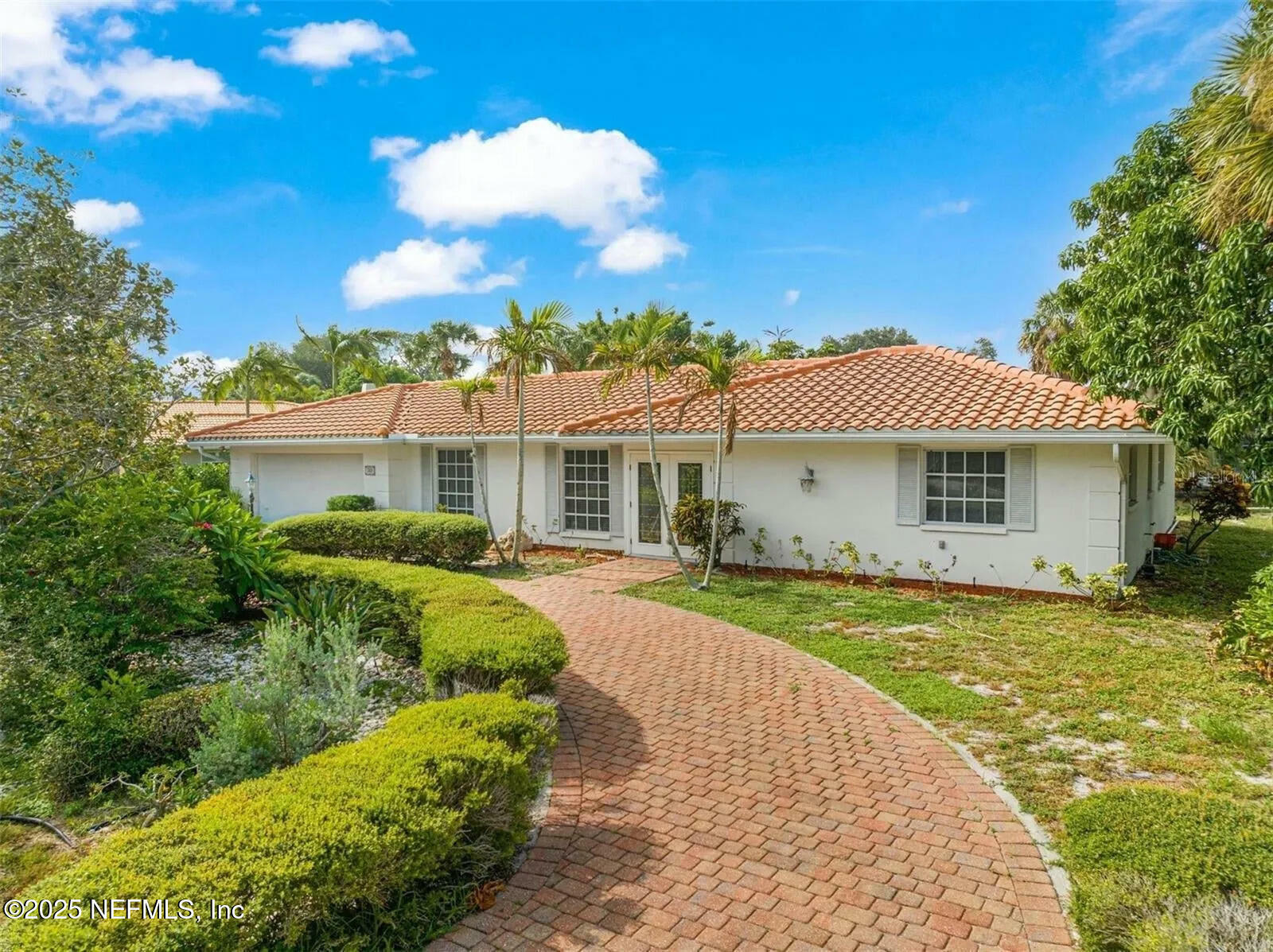 Property Photo:  568 Venice Lane  FL 34242 