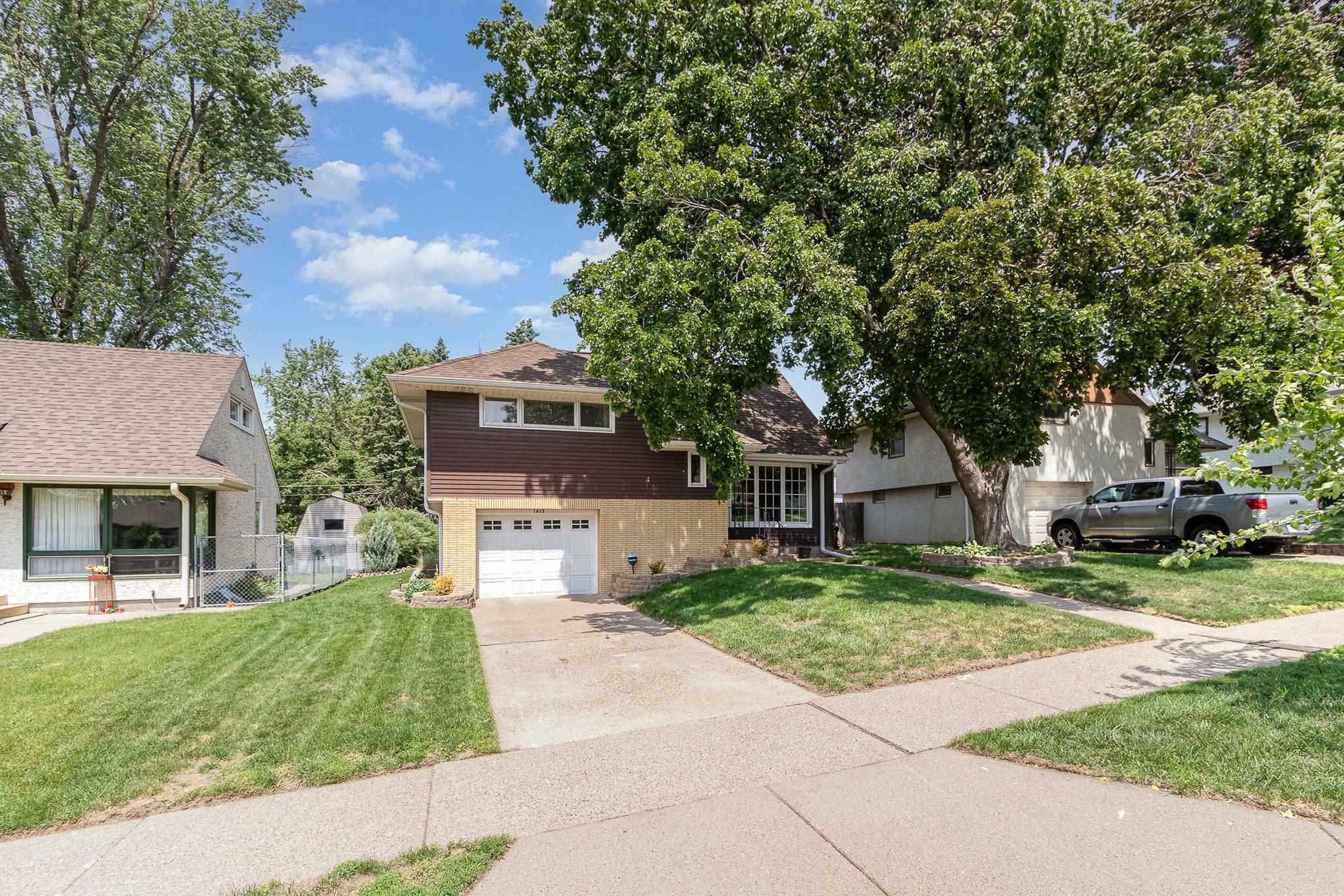 Property Photo: 1613 Conway Street MN 55106
