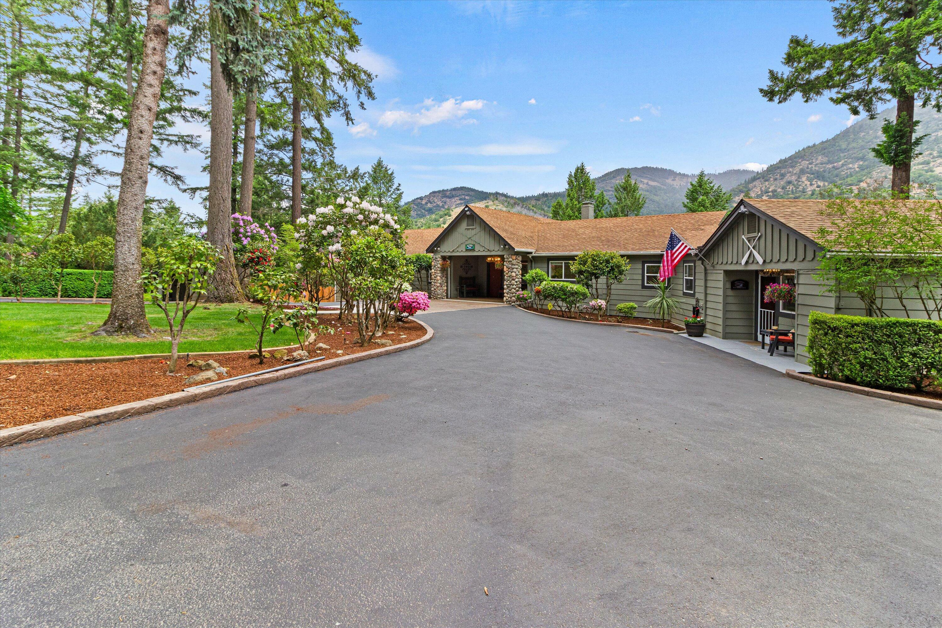 Property Photo: 4990 Rogue River Highway OR 97527
