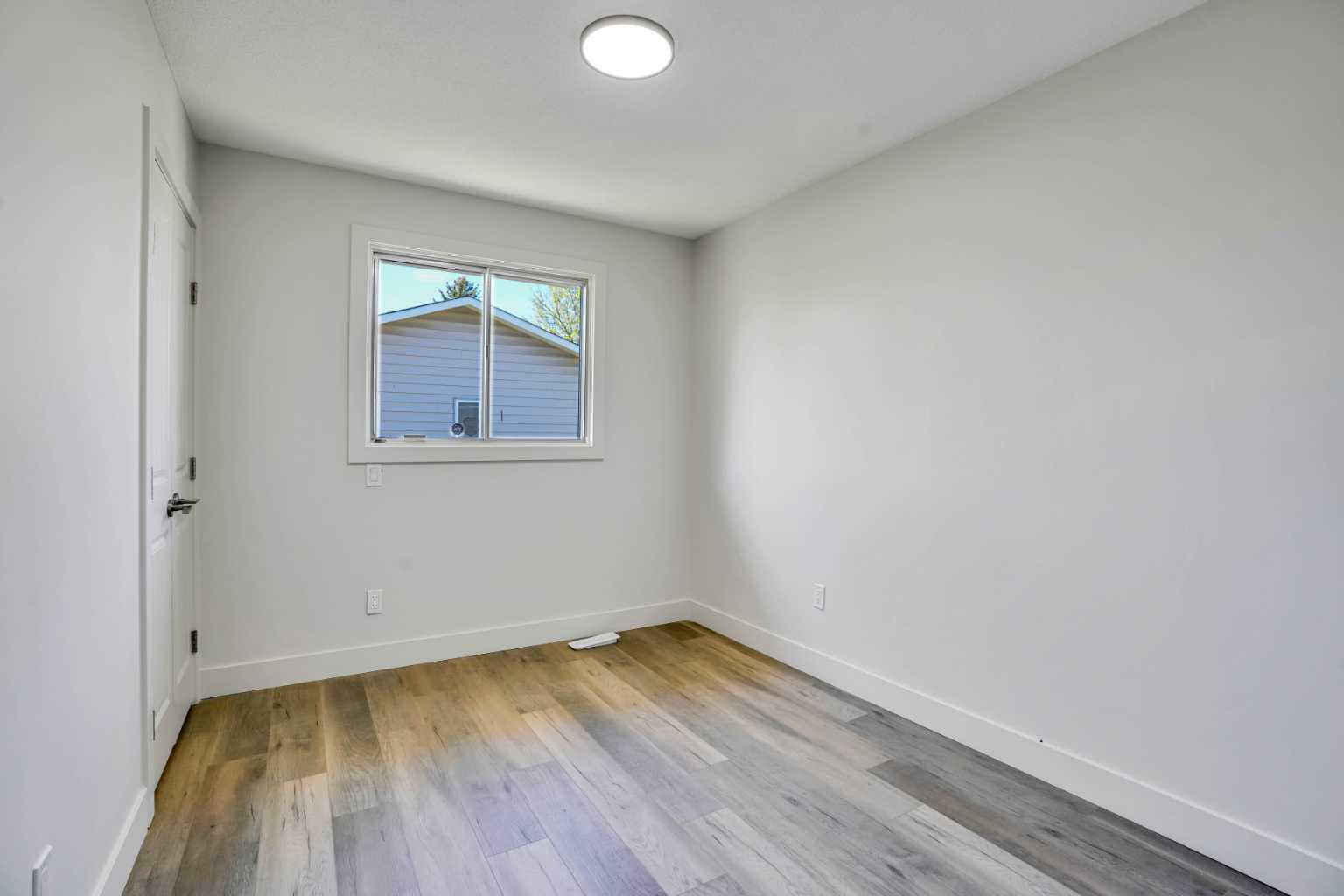 Property Photo: 616 Whitehorn Way NE AB T1Y 1Y4
