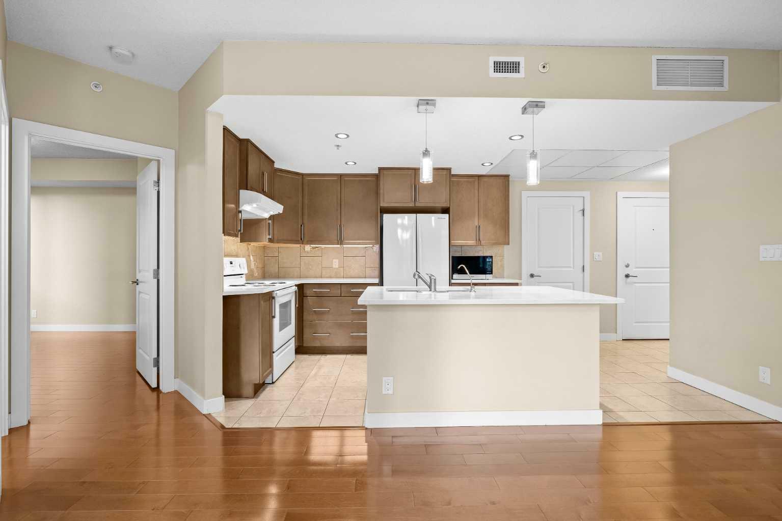 Property Photo: 24 Varsity Estates Circle NW 110 AB T3A 2X8