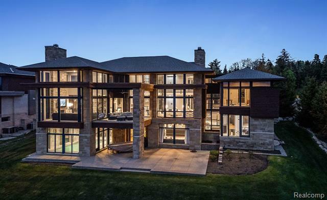 Property Photo:  2657 Turtle Shores Drive  MI 48302 