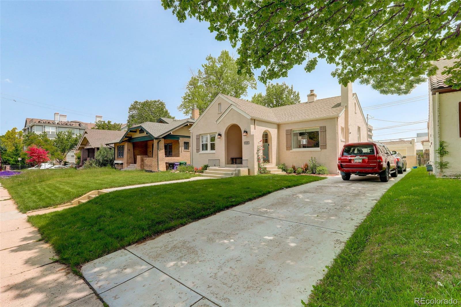 Property Photo: 848 Harrison Street CO 80206