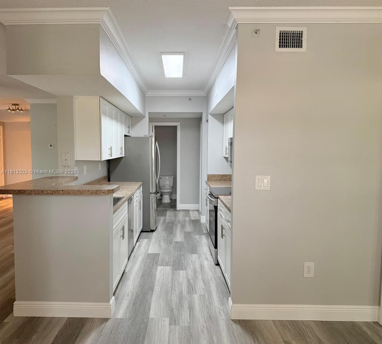 Property Photo: 100 SW 117th Ter 2207 FL 33025