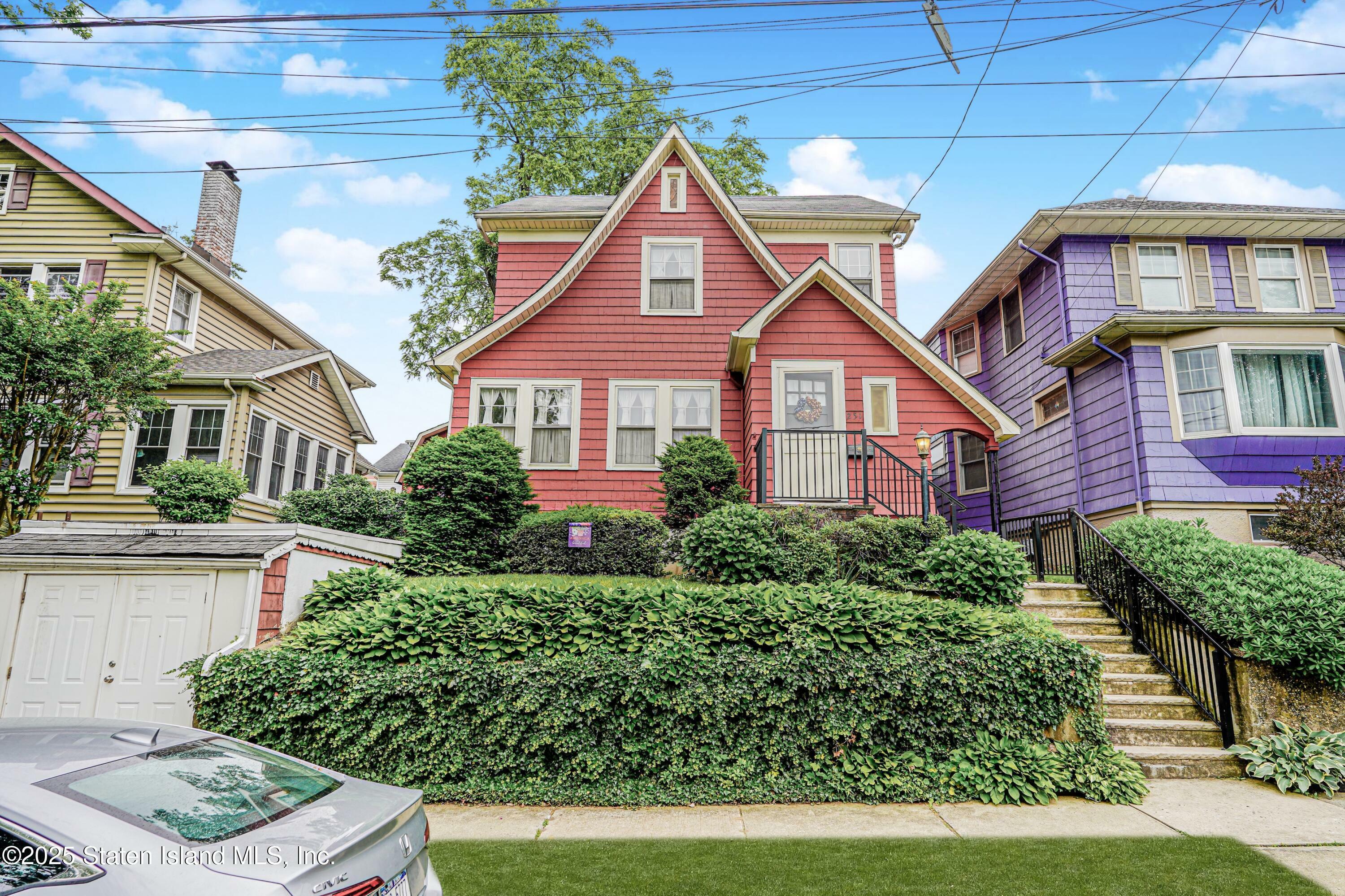 Property Photo:  251 St. John Avenue  NY 10314 