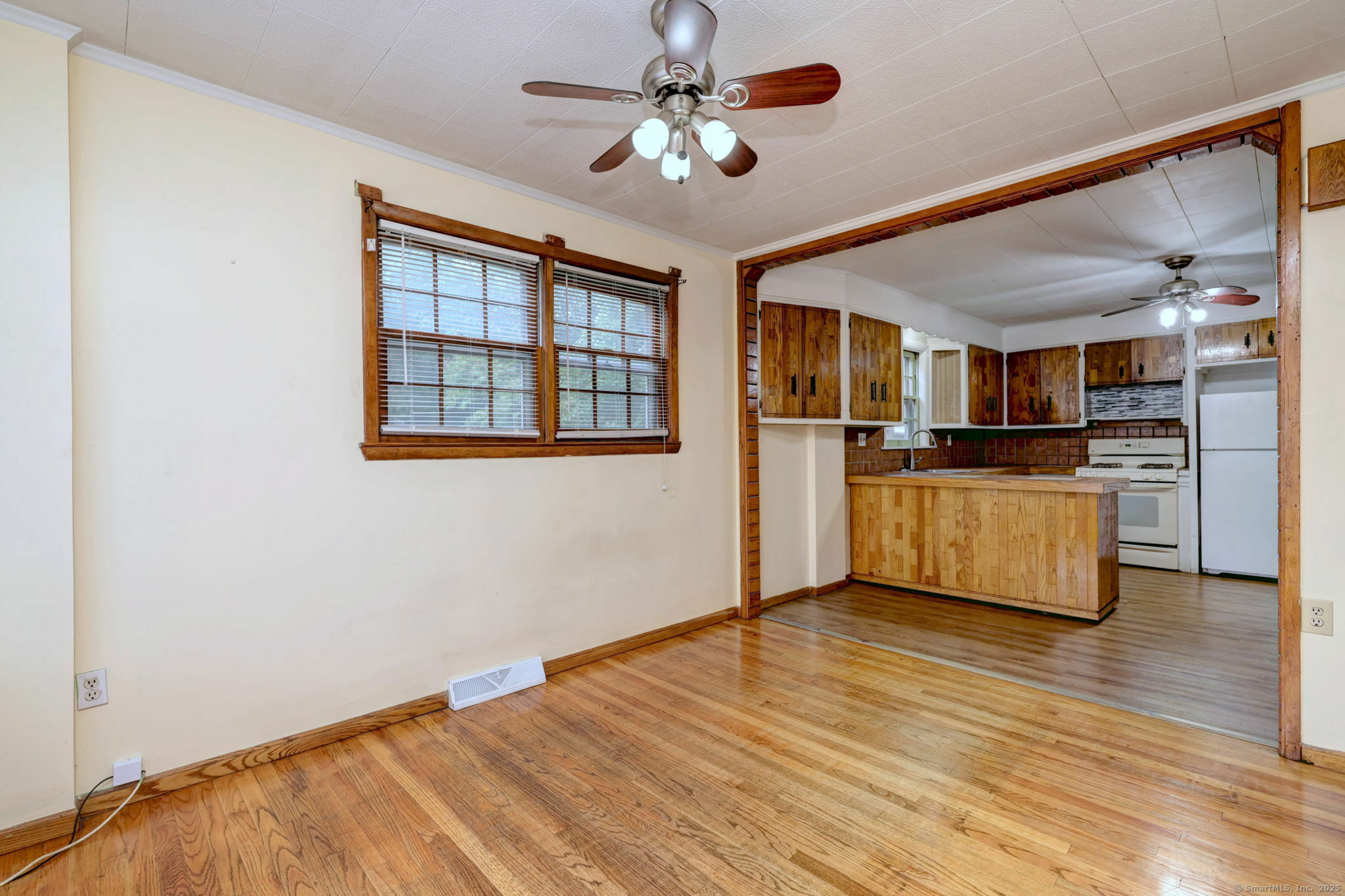 Property Photo: 30 Atlas Street CT 06517