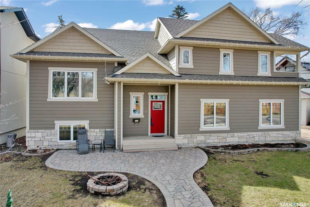 Property Photo:  101 Poplar Crescent  SK S7M 0A7 