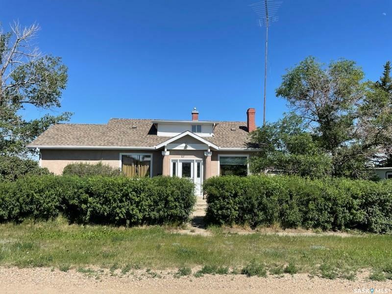 Property Photo: 130 2nd Street E SK S0H 2J0