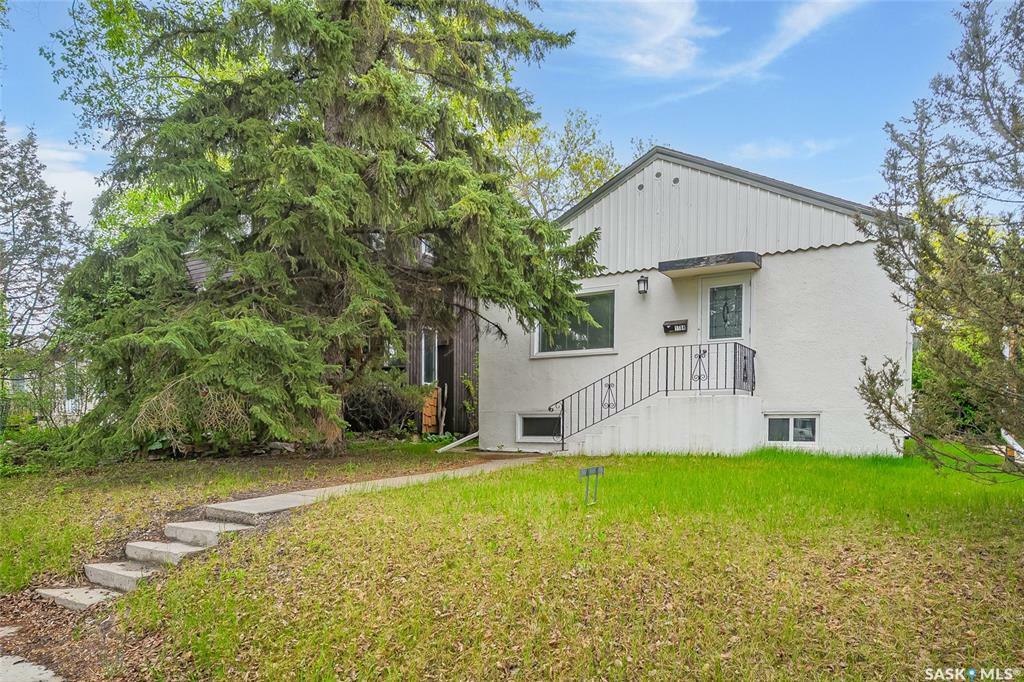 Property Photo: 1108 Osler Street SK S7N 0T7