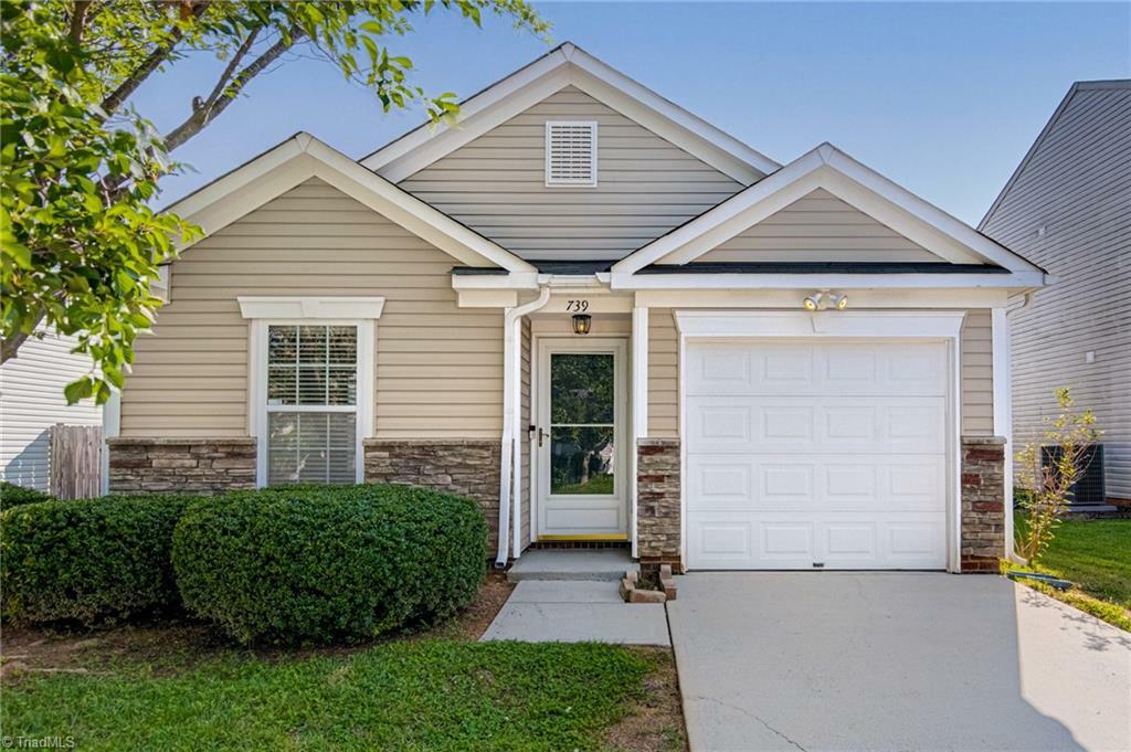 Property Photo: 739 Runningbrook Lane NC 27045