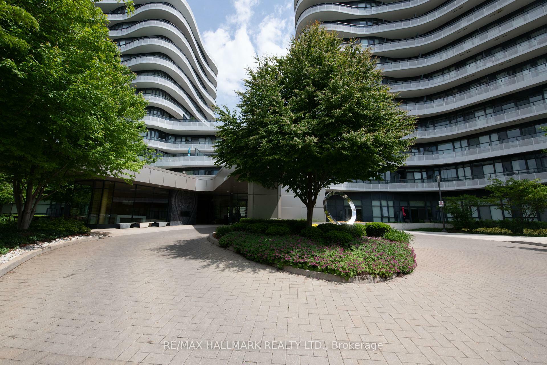 Property Photo: 99 The Donway W Way 923 ON M3C 0N8