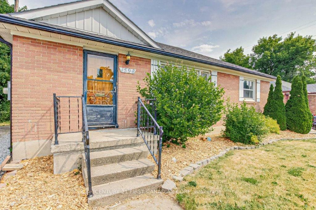 Property Photo: 1598 Hansuld Street ON N5V 1Y5