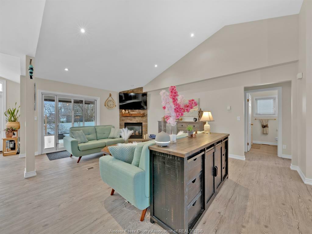 Property Photo:  132 Prince Albert Street North  ON N9Y 1J7 