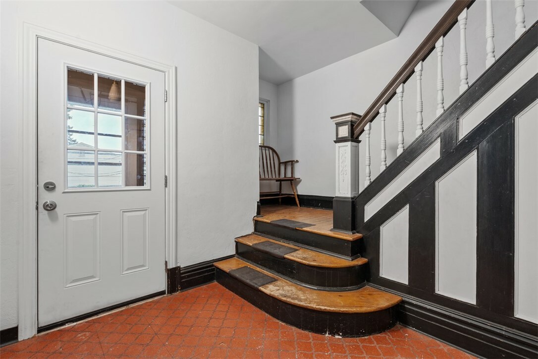 Property Photo: 1724 New Haven Ave 1 PA 15216