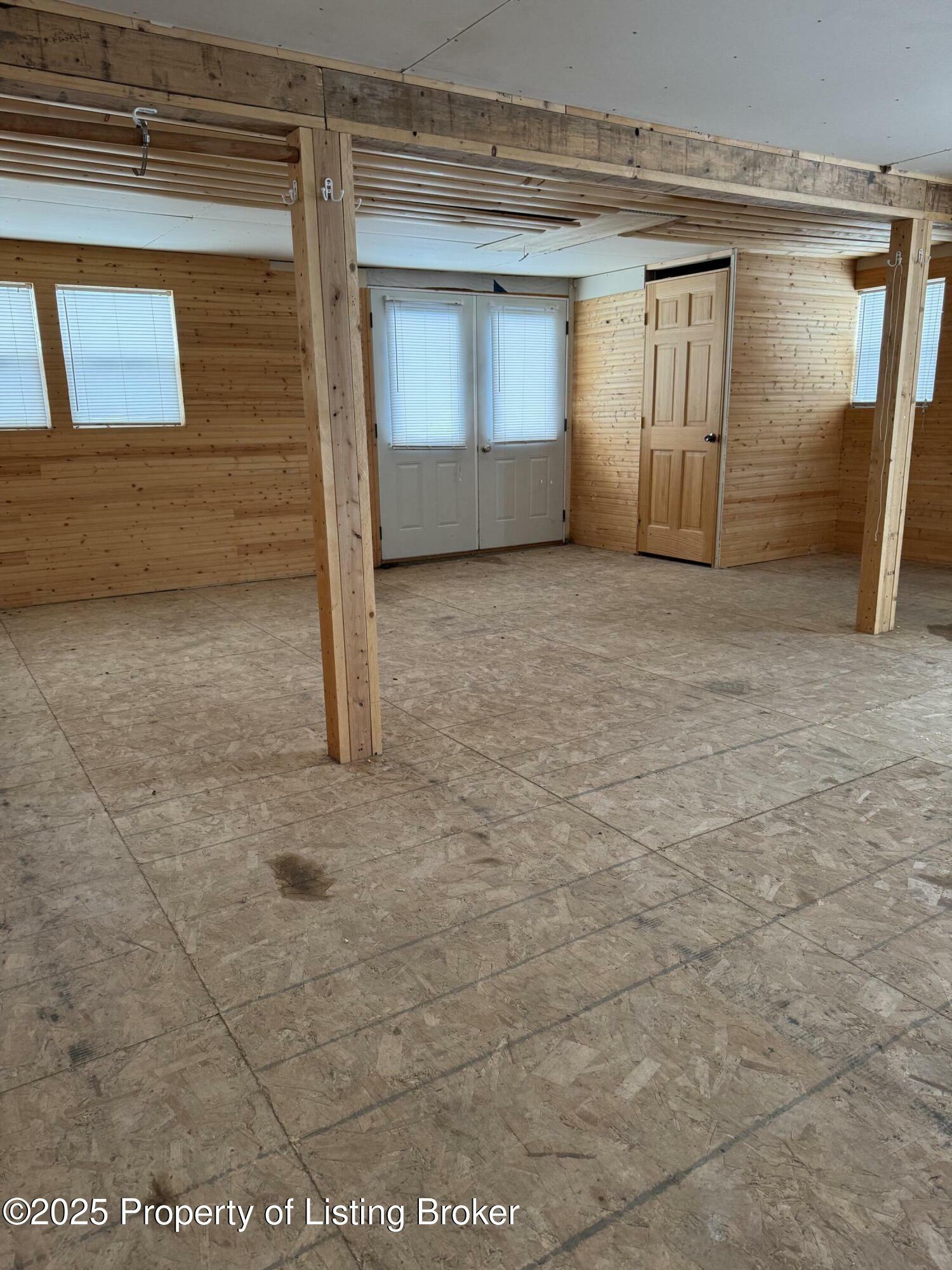 Property Photo:  428 2nd Avenue SE  ND 58835 