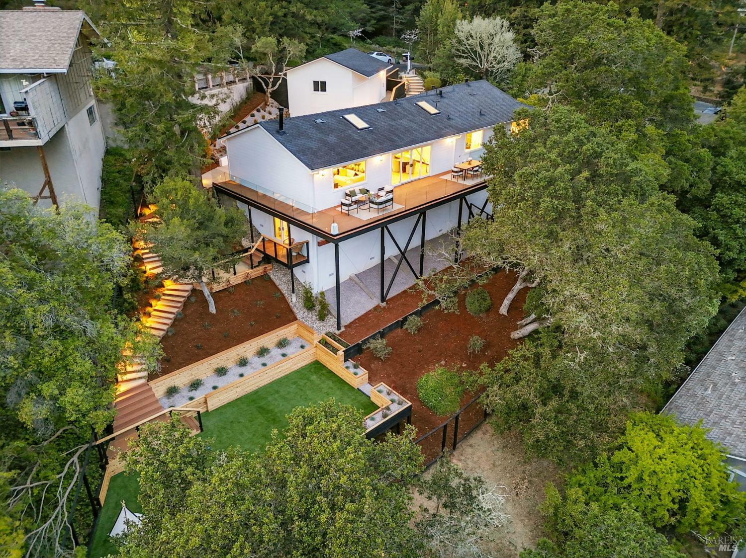 Property Photo:  21 Sheridan Court  CA 94941 