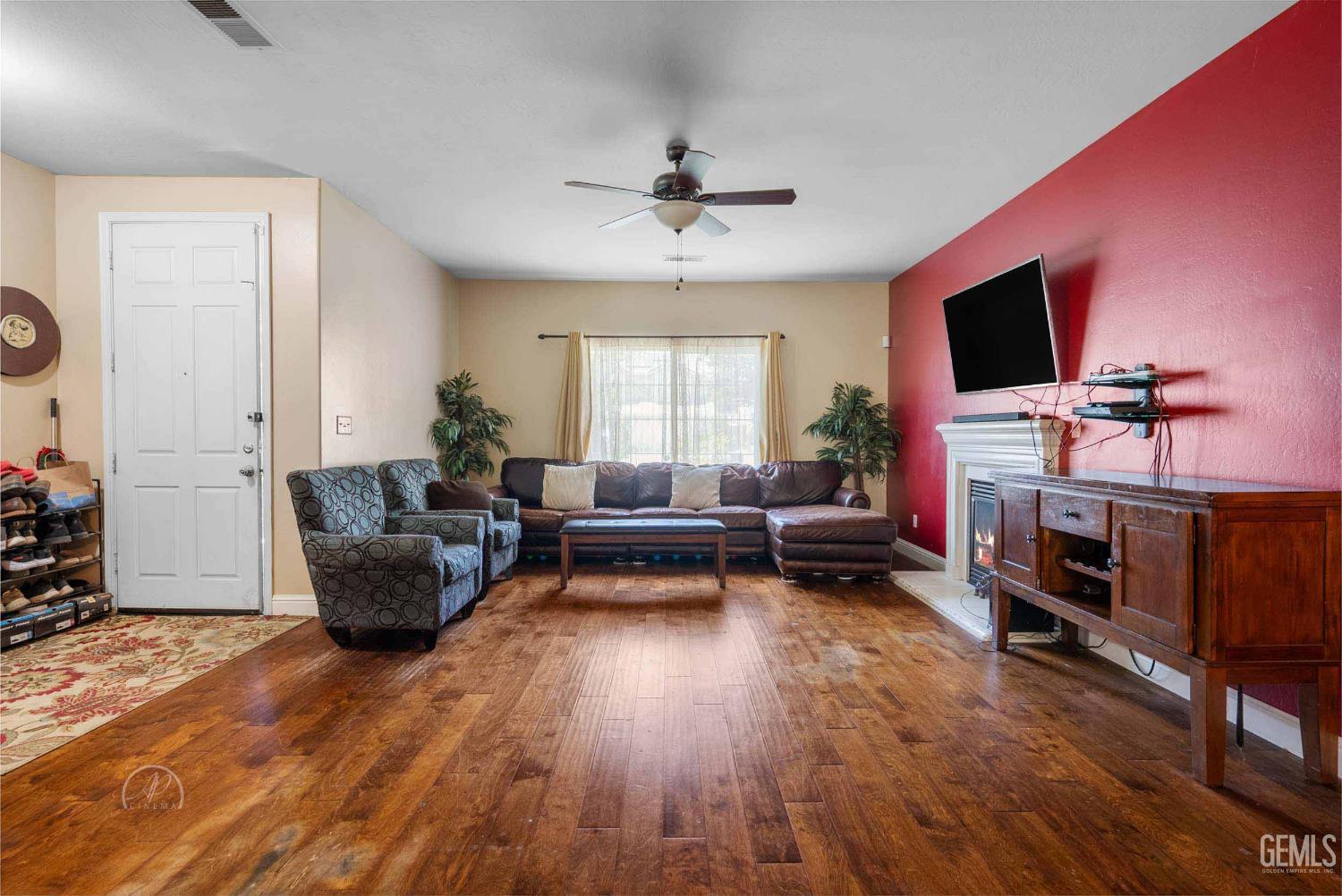 Property Photo: 11420 Revolution Road CA 93312
