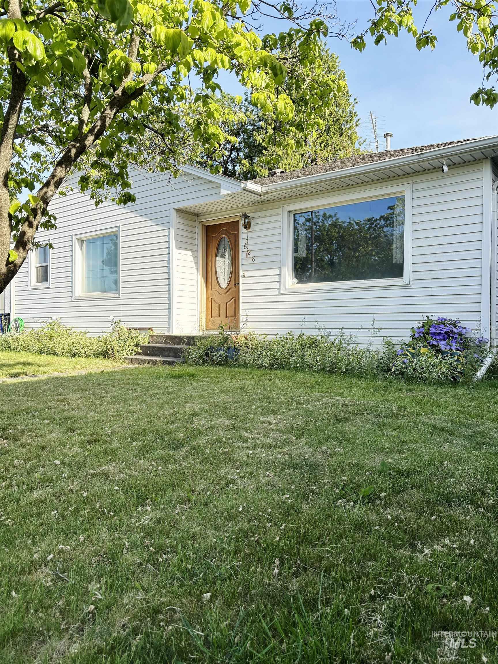 Property Photo: 628 Park Ave ID 83501