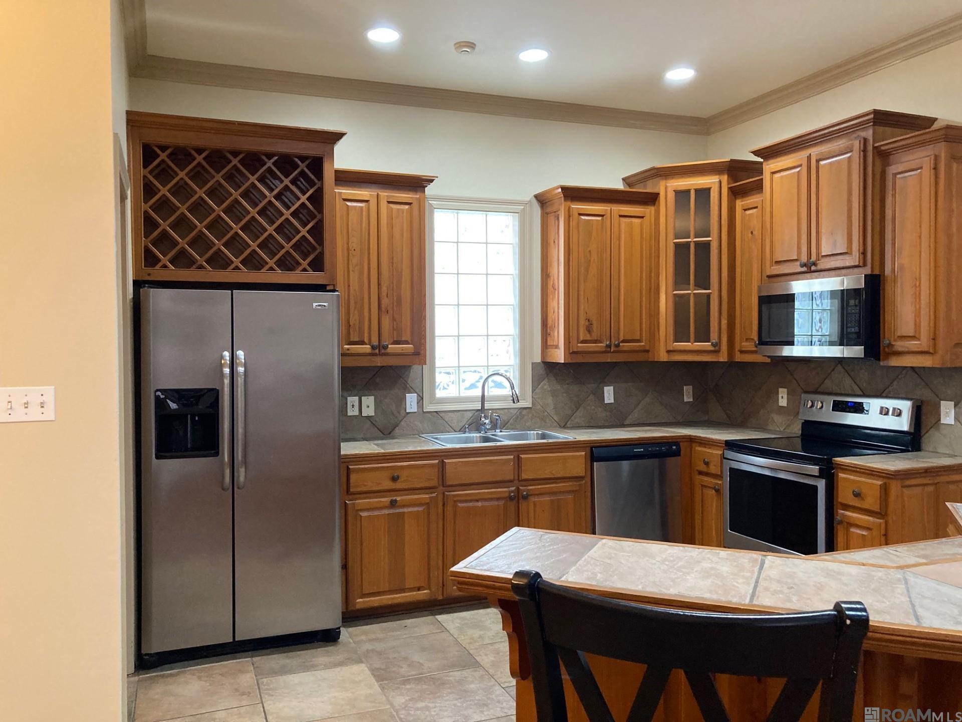 Property Photo: 10655 Woodland Oaks LA 70809