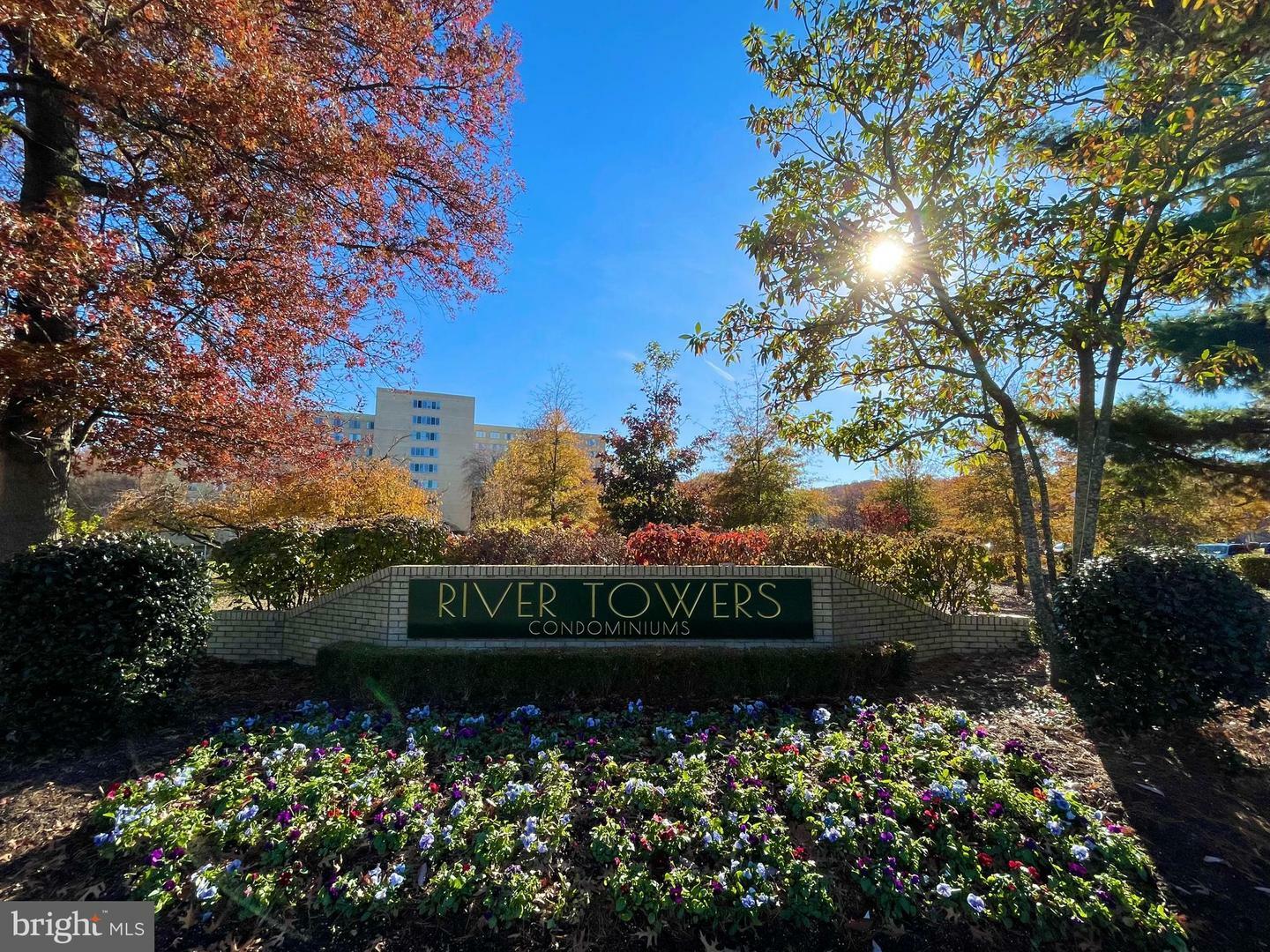 Property Photo: 6631 Wakefield Drive 109 VA 22307