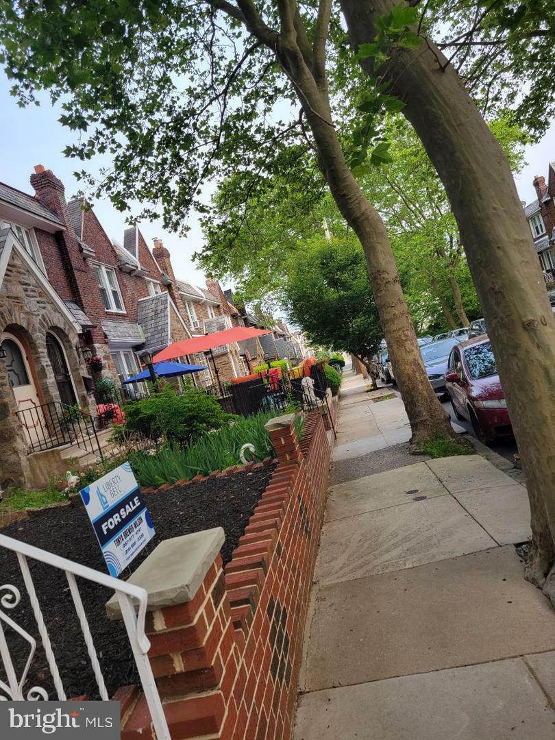 Property Photo:  2133 N Hobart Street  PA 19131 