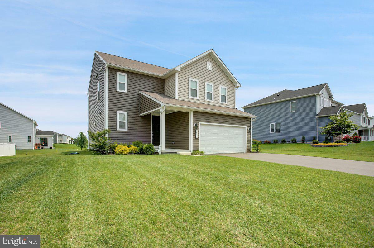 Property Photo: 1537 Finch Drive PA 17202