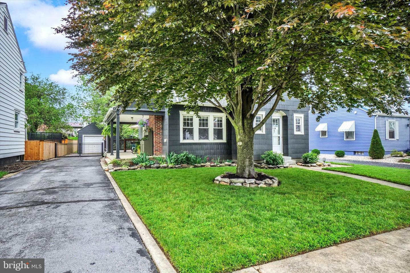 Property Photo:  47 E Street  PA 17013 